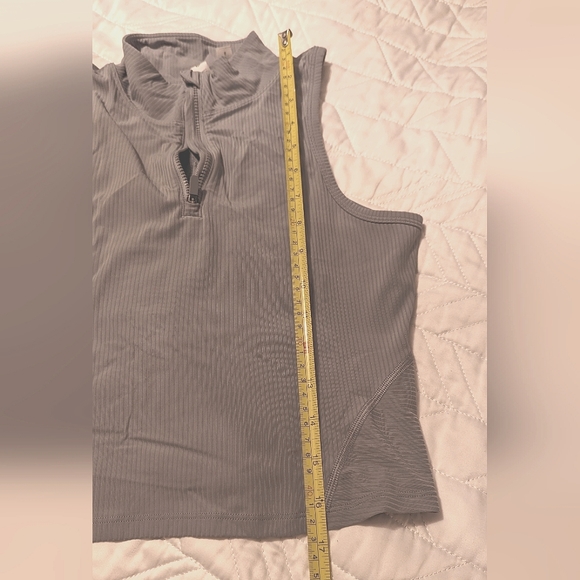 🍋Lululemon cropped mockneck half-zip (size 8, rhino grey) - Picture 6 of 6